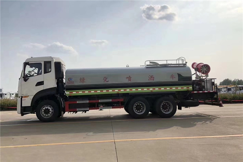 東風天龍后八輪20噸噴霧車，國六綠化噴灑車
